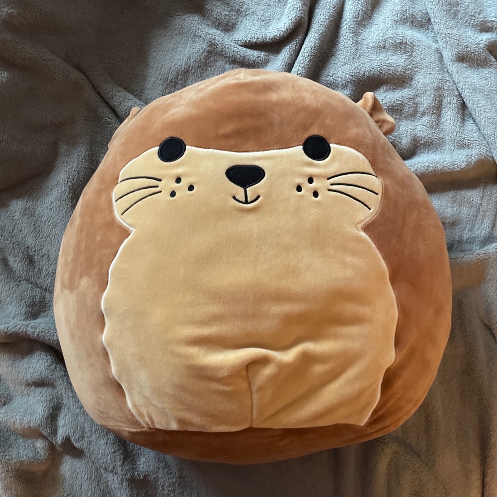 Joanne the Sea Otter Pup 16” squishmallow
